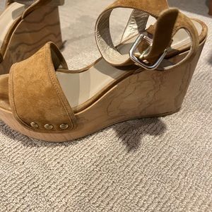 Stuart weitzman brown suede sandals size 8.5.. worn few times.. like new